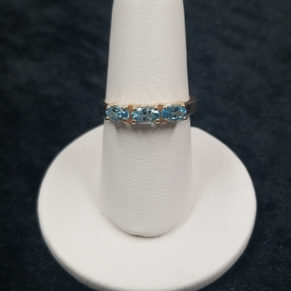 14k yellow gold blue zircon ring